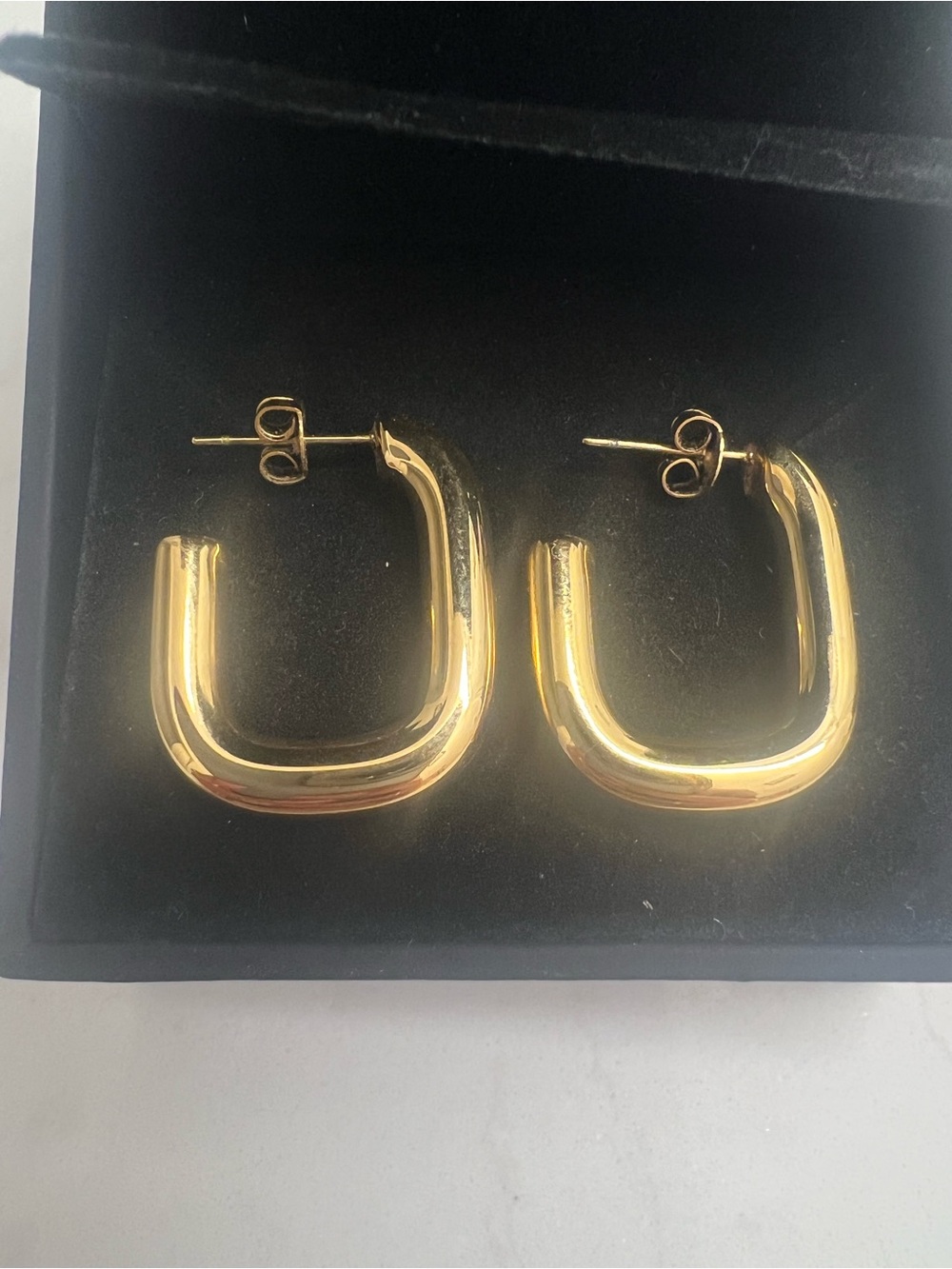 18K Gold Plated U-Shaped Hoop Earrings – Modern Minimalist Elegance